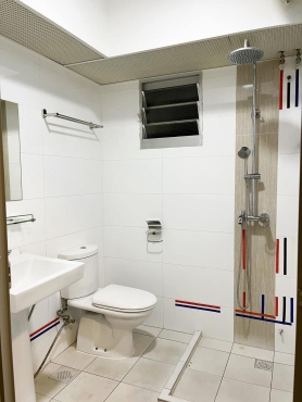 Available one common room near Tamoinese west mrt and Temasek poly ( Single stay )