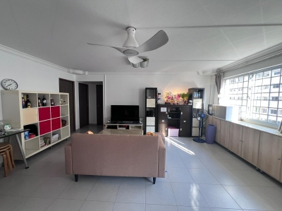 Yishun MRT အနီး common room ငှားရန် ရှိပါသည်