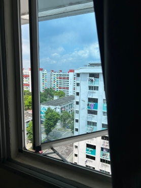 Available Immediately 🌸Long Term🌸 One Female @🚇Red Line -Yishun MRT (3 mins walk)(2 pax share room)