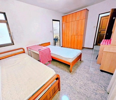 ***One Male for Value-for-Money Master B/R - Boon Lay/Pioneer MRT***