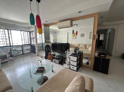 ✅ ONE LADY♀️ ROOMMATE WELCOME AT JURONG EAST MRT S$650