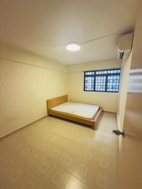 Looking For Couple Stay in Big Common Room