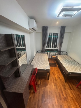 Common Room (Room-mate &ndash; Female), available at Sembawang MRT (အနီလိုင်း)