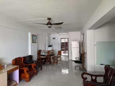 Female share room near Mattar MRT