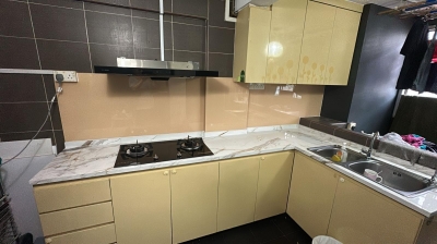 looking for 1 male room mate @ near Queenstown mrt