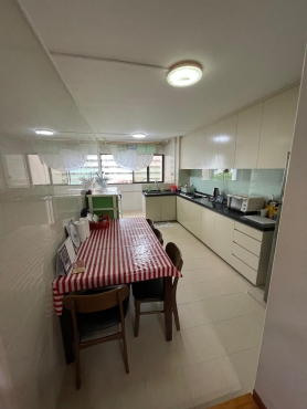 One Male Roommate for Master Bedroom Near Hougang MRT