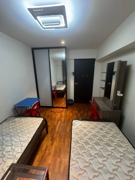 Common Room (Room-mate – Female), available at Sembawang MRT (အနီလိုင်း)