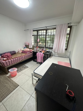 Looking for one female roomate sharing 2 persons common room