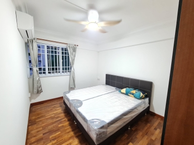 Big Common Room for one Female (2 persons share)@Serangoon