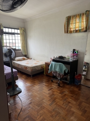 3 mins walk to Hougang MRT