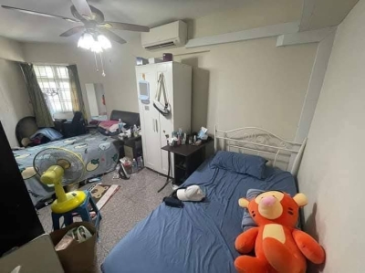 One male roommate to share a common bed room at Bukit Gombak