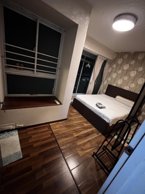 Spacious and Cozy Master Bedroom