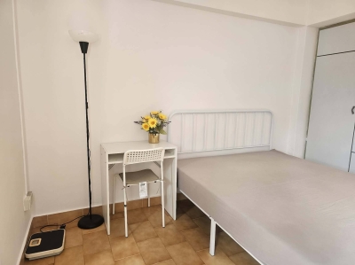 Master bedroom room and common room at Kakibukit