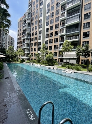 Condo Master Bedroom for rent near Canberra MRT