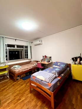 Share Master Bed Room for Rent 