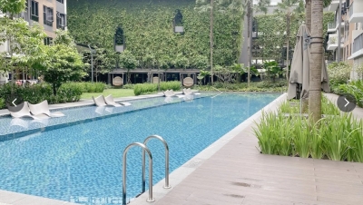 Condo Master Bedroom for rent Near Canberra MRT