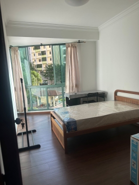 Condo big common room to stay one person only