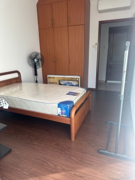 Condo big common room to stay one person only