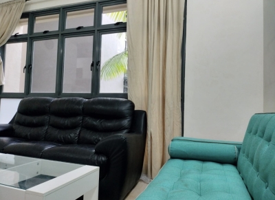 TAMPINES : Common Room Condo AirCon အခန်း 