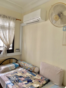 Cozy Common Room with Aircon @ downtown area
