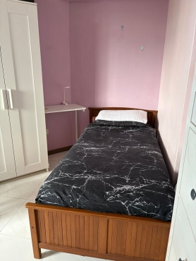 🏠 One female for shared common room 🏠