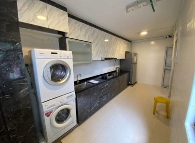 Rent common room for Lady Roommate