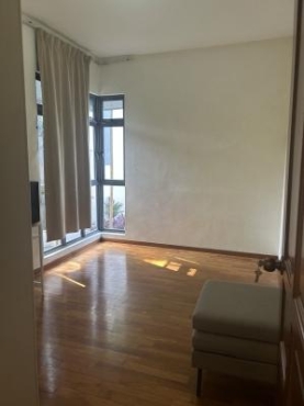 Near Changi, Master and common room to rent