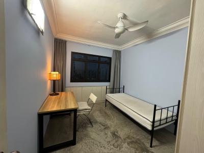 Single room for 1 Lady