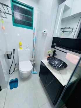 Common Room for rent (Female), available at Sembawang MRT (အနီလိုင်း)