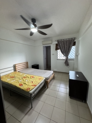 Big Aircon Master Room Available 