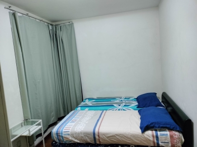 Near Changi, Master and common room to rent
