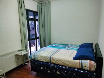 Condo Common room and Master room to rent near Changi
