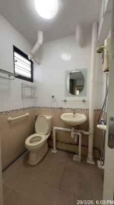 Master room with Aircon near Yishun MRT