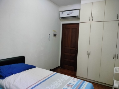Master & Common Room in Condominium, Very Near Changi Airport(3 BusStop To/1 BusStop From)