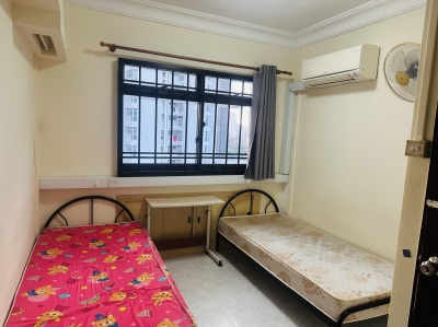 Short Term - Common Room with Aircon @ downtown area 