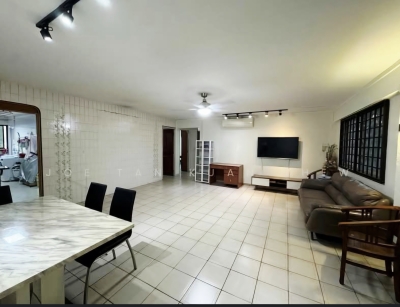 Yishun Mrt အနီးတွင် အမျိူးသားတစ်ဦးစာအတွက် Share Room မှာ ငှားရန်ရှိပါတယ်