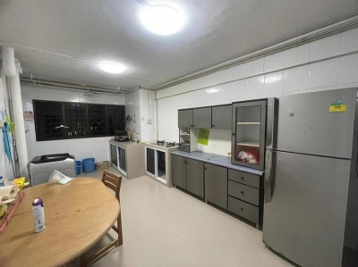 Short term Master bedroom Clementi(single stay/ couple or 2ladies) to rent