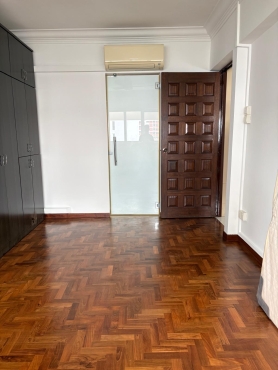 Bukit Batok MRT အနီး အဆင့်မြင့် Common Room (၂) ခန်း ငှားရန်ရှိသည်