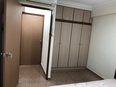 One Male Roommate To Rent In Common Room Near Lake Side Mrt