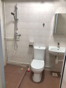 One Male Roommate To Rent In Common Room Near Lake Side Mrt