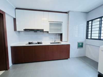 Big Common Room @ Newly Renovated House in Bukit Panjang