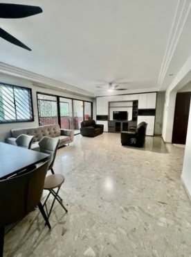 *Single Or Couples Welcome Newly Renovated Bukit Panjang Executive HDB*