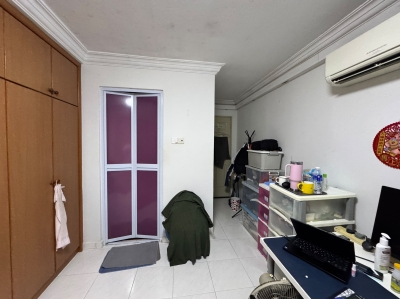 Master bedroom for rent (S$1300)