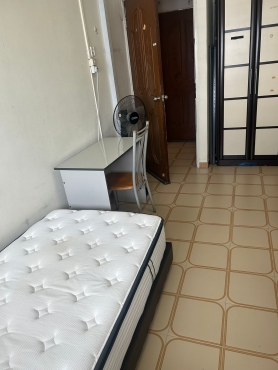 ❤️ယခုချက်ချင်း Short Term နေချင်သူ မိန်းကလေး (၁) ယောက်စာ နေရာလွတ်ပါတယ်(၂ ယောက်ခန်း) 🏡Yishun MRT (အနီလိုင်း) 