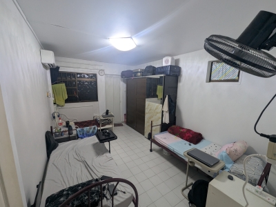 Male Roommate Master Bedroom Available Tampines East MRT 