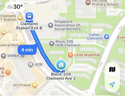 အမျိုးသမီး တဦး common room near Clementi mrt