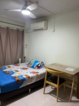 2min Walk from Khatib MRT Masterbed Room