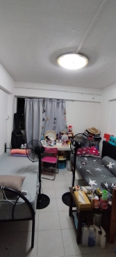 One lady share room for rent Bishan