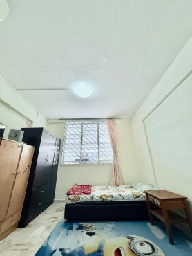 one Male (ယောက်ကျားလေး တစ်ယောက်) to share in a Big Common Room