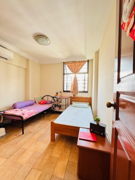 Available (One Lady to share common room) nearby Sembawang MRT
